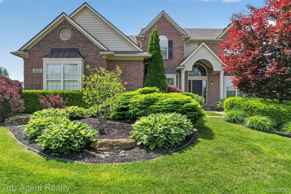 26321 Daria Circle E Lyon Charter Township MI 48178