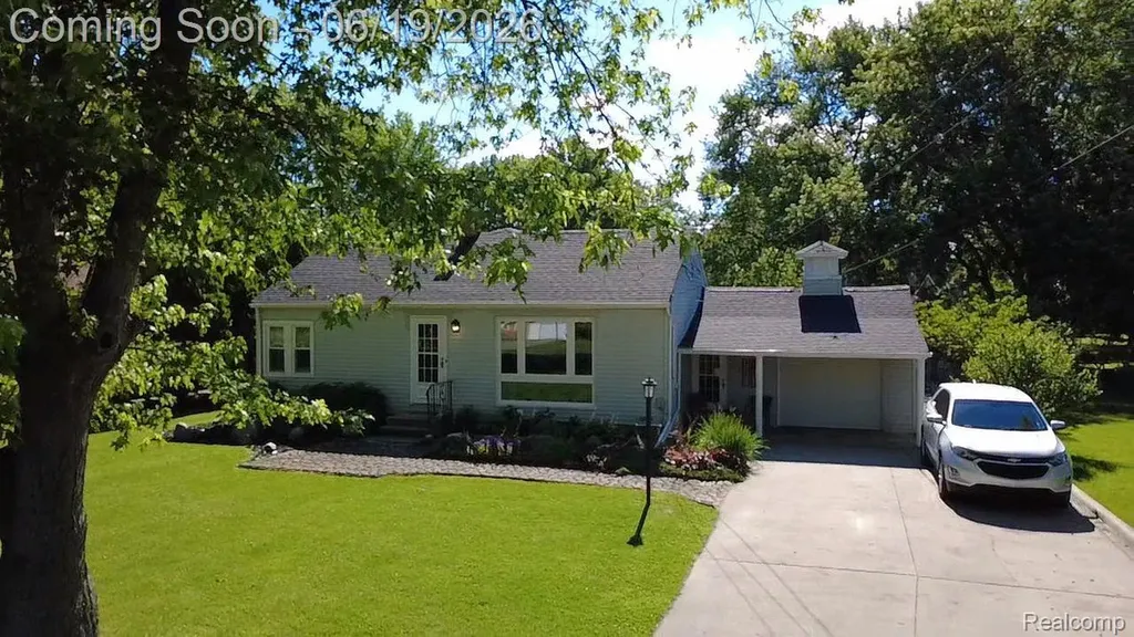 3027 Lanning Drive Genesee Charter Township MI 48506
