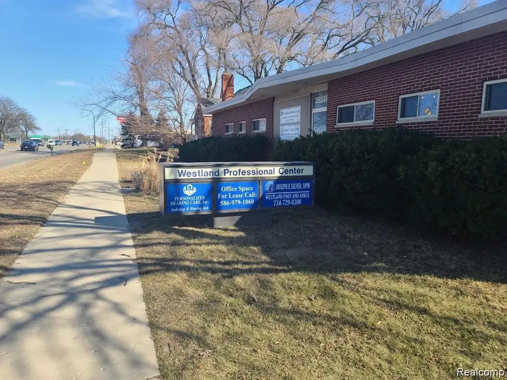 35337 Warren Road Westland City MI 48185