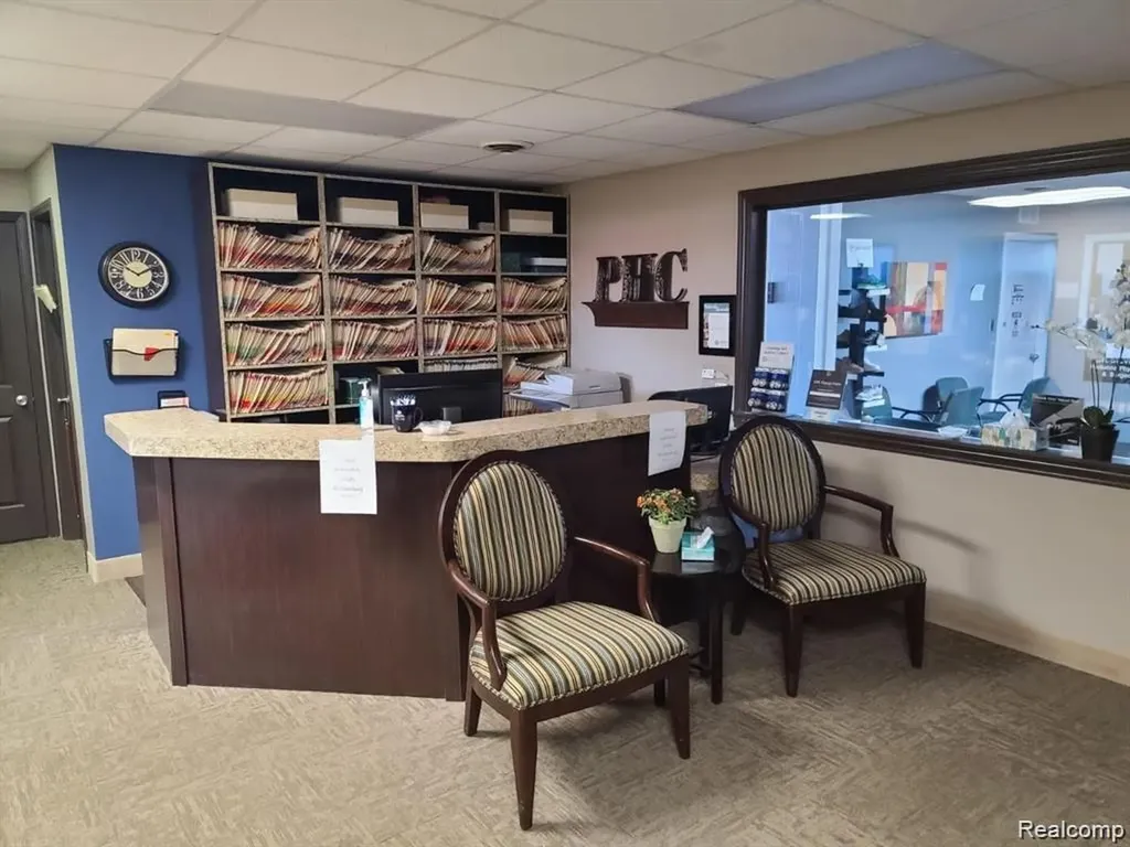 35337 Warren Road Westland City MI 48185