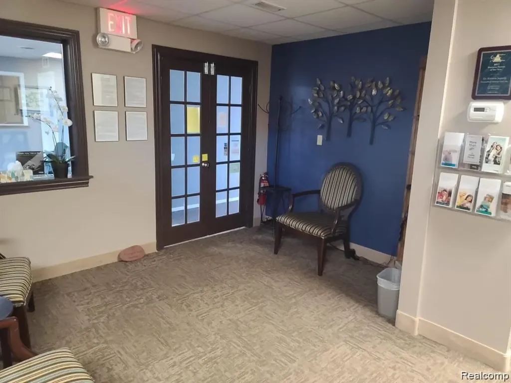 35337 Warren Road Westland City MI 48185