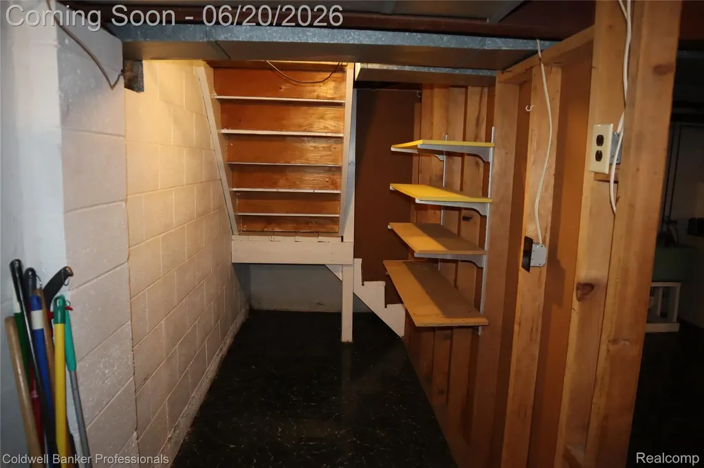 3456 Overton Street Waterford Charter Township MI 48328