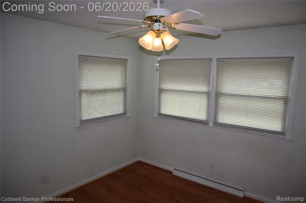 3456 Overton Street Waterford Charter Township MI 48328