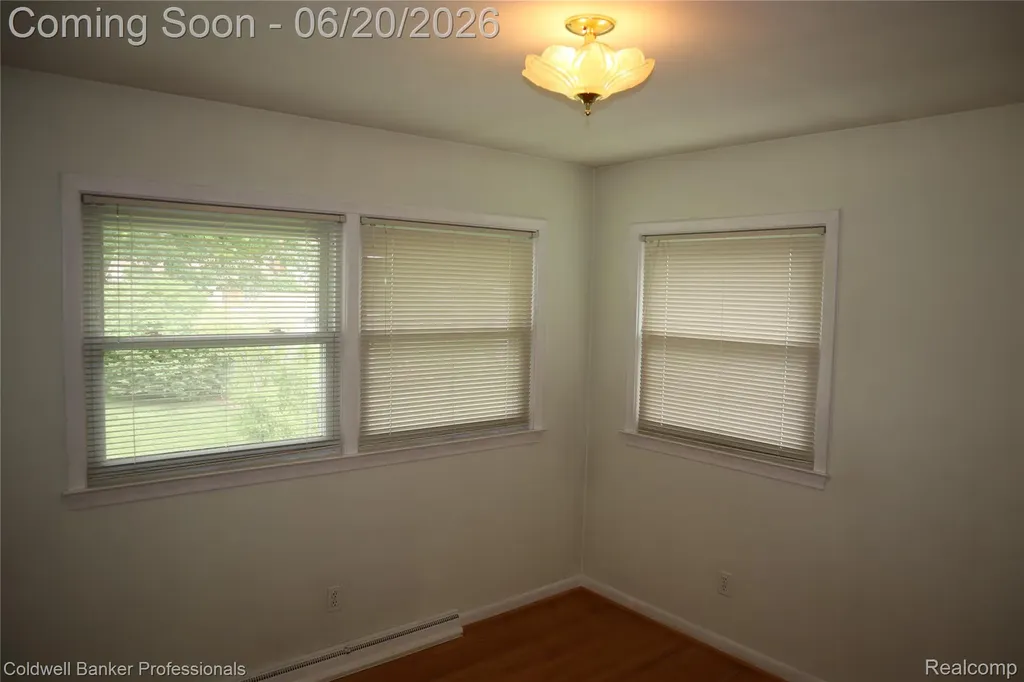 3456 Overton Street Waterford Charter Township MI 48328