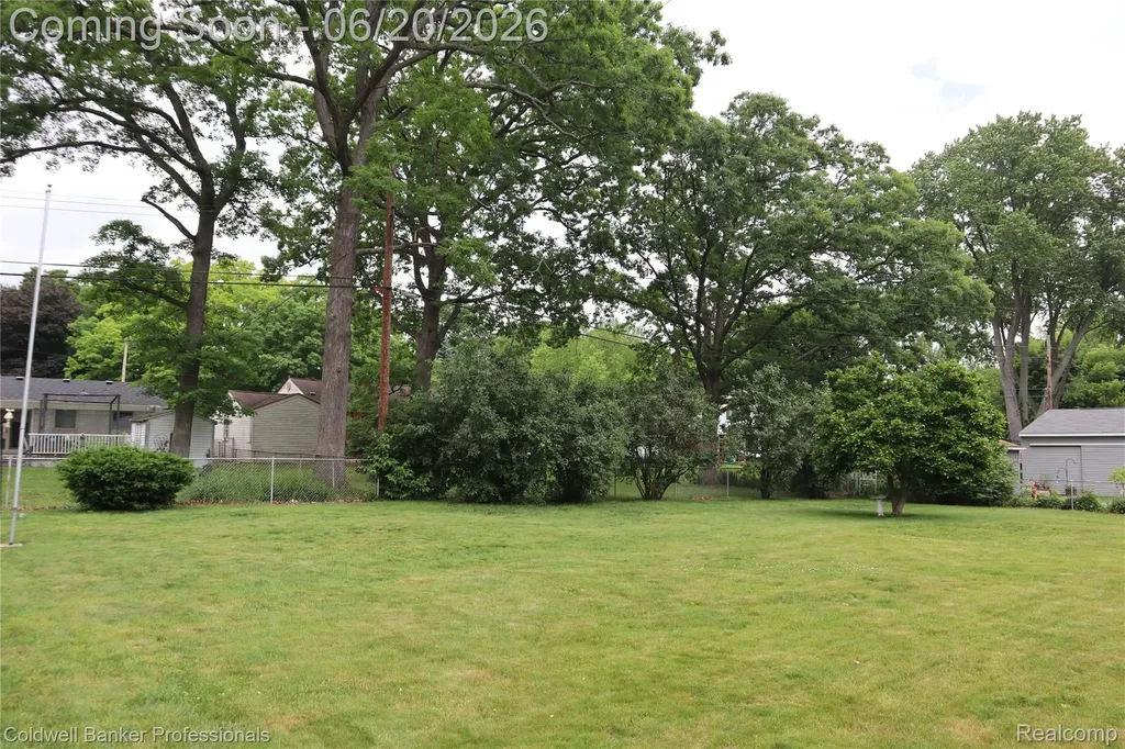 3456 Overton Street Waterford Charter Township MI 48328