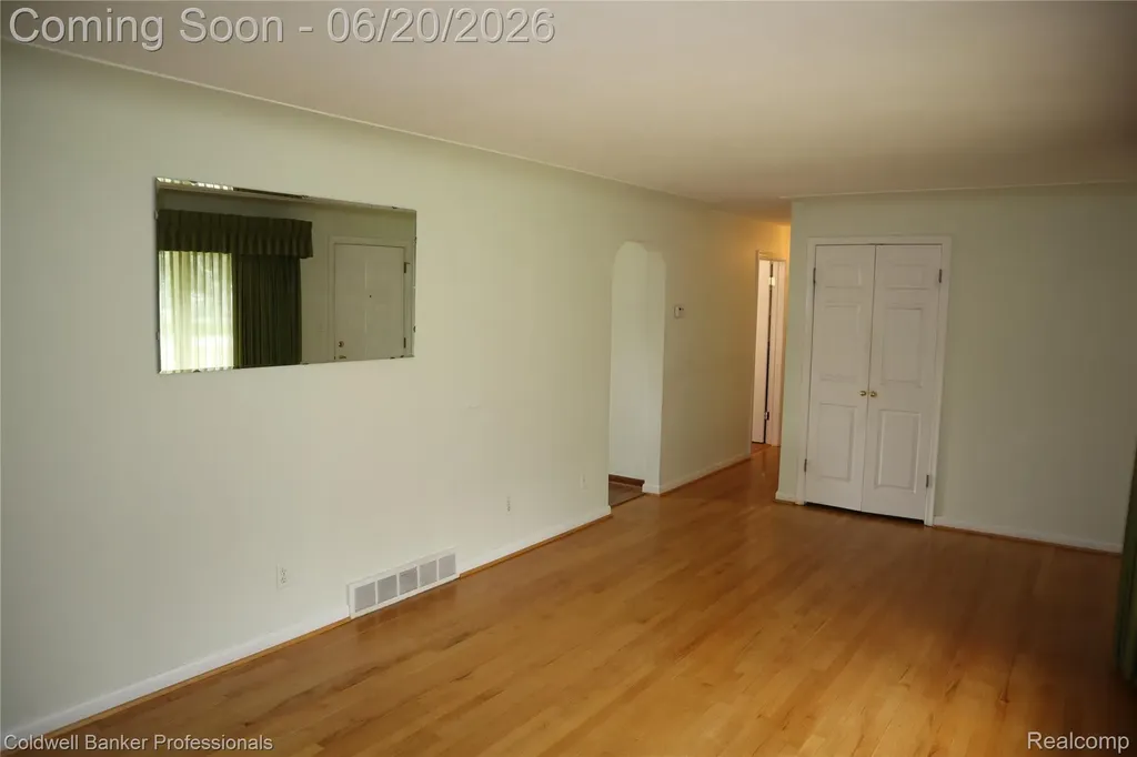 3456 Overton Street Waterford Charter Township MI 48328