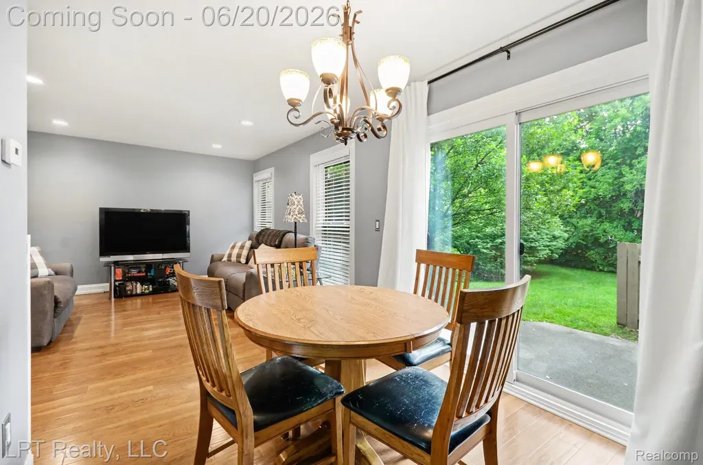 829 Langdon Court Rochester Hills City MI 48307