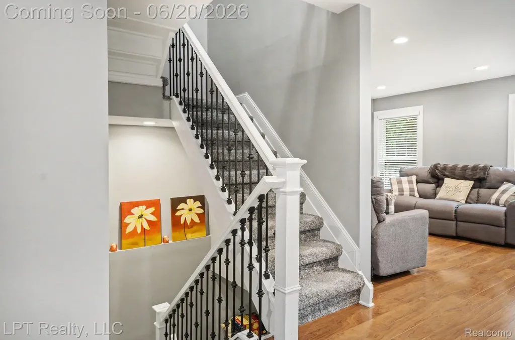 829 Langdon Court Rochester Hills City MI 48307