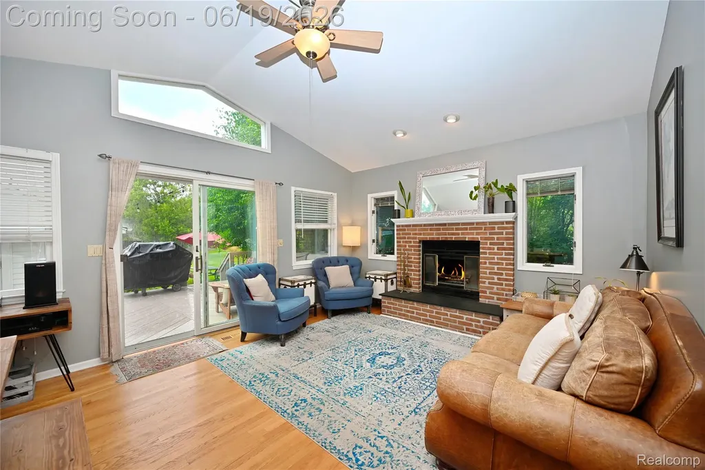 618 W Houstonia Avenue Royal Oak City MI 48073