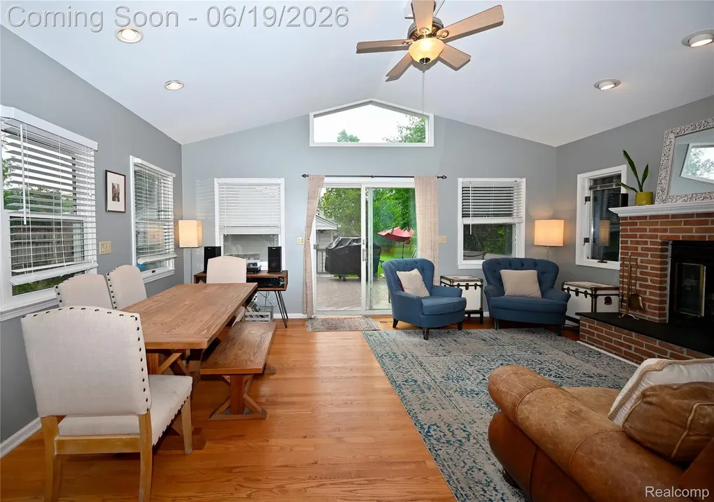 618 W Houstonia Avenue Royal Oak City MI 48073