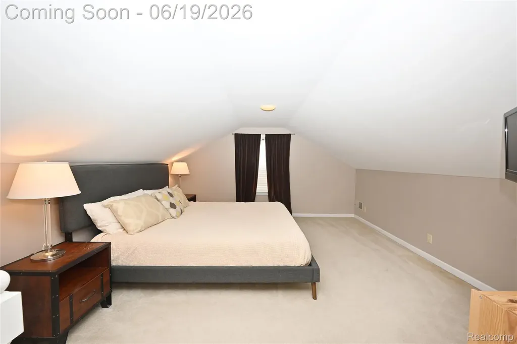 618 W Houstonia Avenue Royal Oak City MI 48073