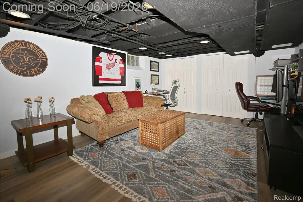 618 W Houstonia Avenue Royal Oak City MI 48073