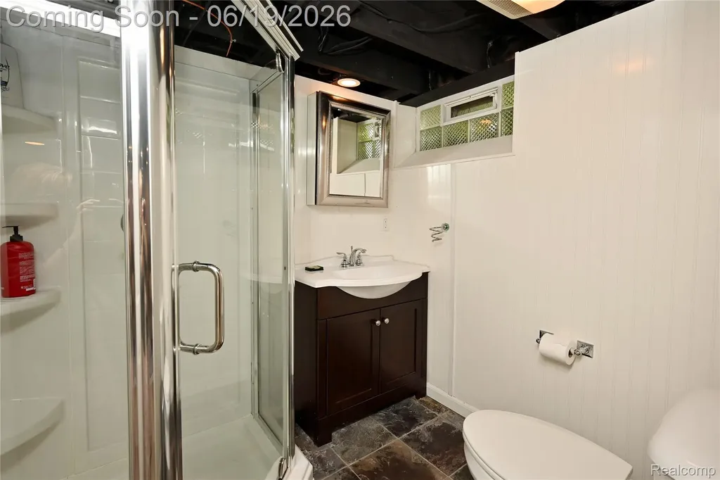 618 W Houstonia Avenue Royal Oak City MI 48073