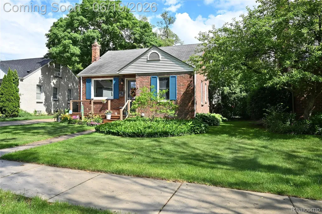 618 W Houstonia Avenue Royal Oak City MI 48073