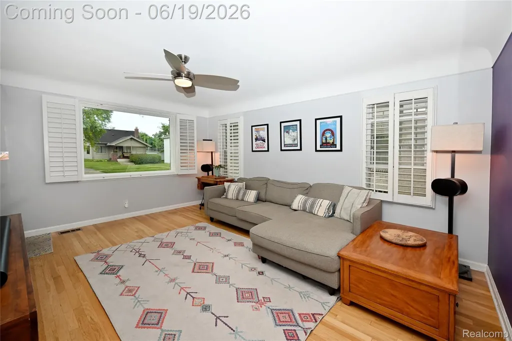 618 W Houstonia Avenue Royal Oak City MI 48073