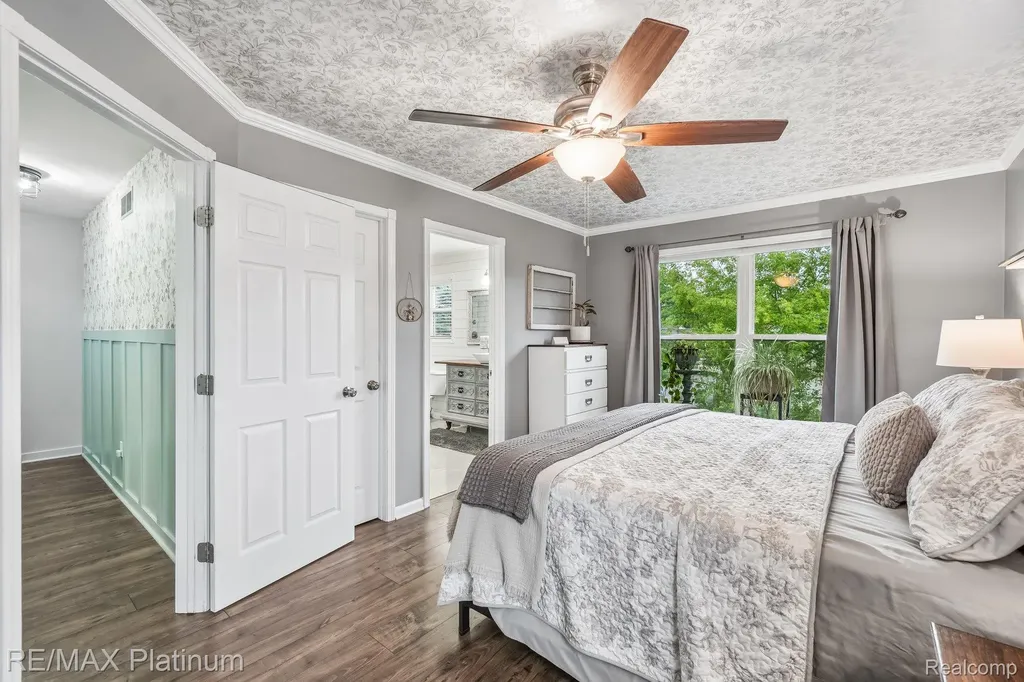 2353 Chestnut Bend Oceola Township MI 48855
