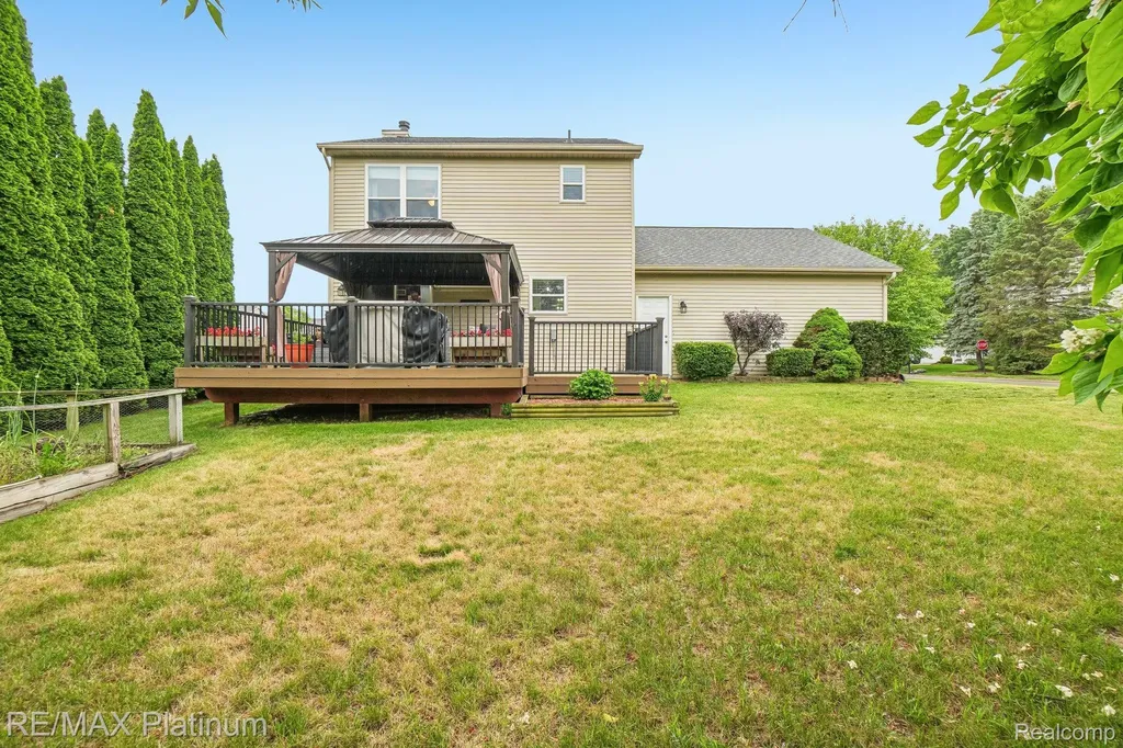 2353 Chestnut Bend Oceola Township MI 48855