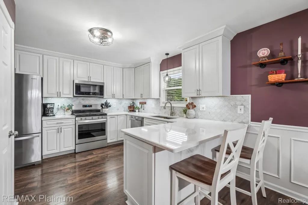 2353 Chestnut Bend Oceola Township MI 48855