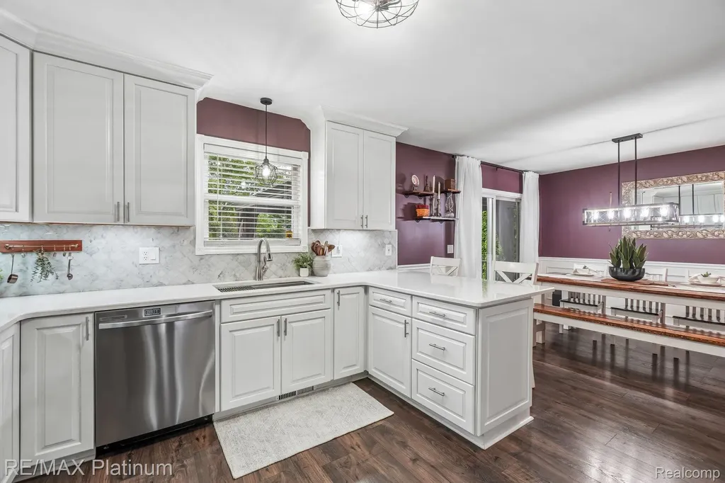 2353 Chestnut Bend Oceola Township MI 48855