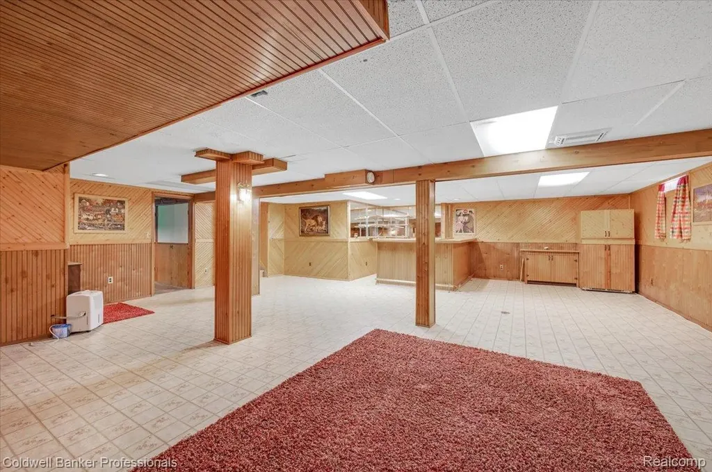 5015 Fox Hill Drive Sterling Heights City MI 48310