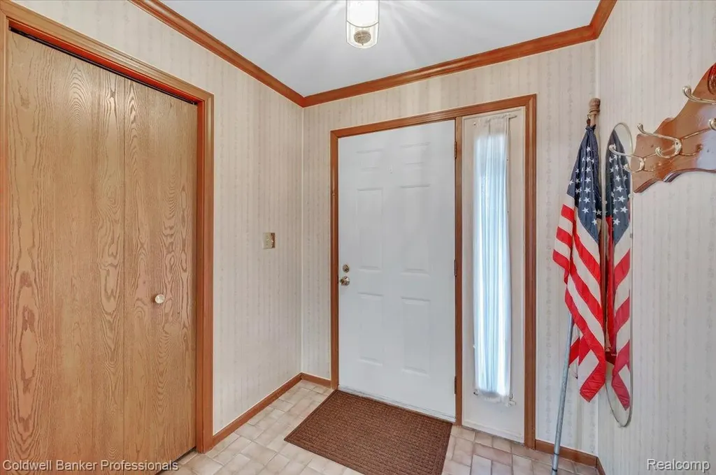 5015 Fox Hill Drive Sterling Heights City MI 48310