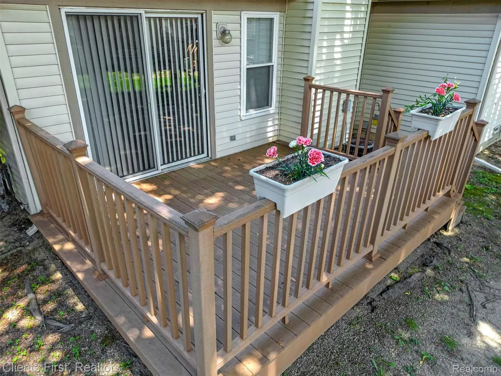 35533 Dove Trail Westland City MI 48185
