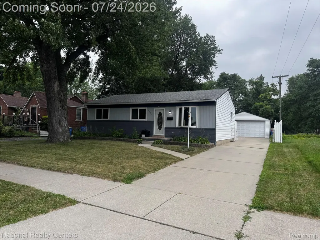 5966 Engleman Avenue Warren City MI 48091