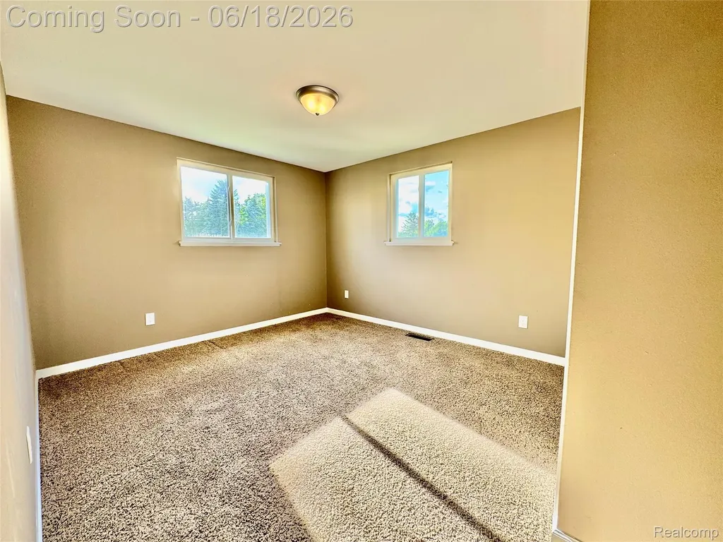 1114 Airport Road Waterford Charter Township MI 48327