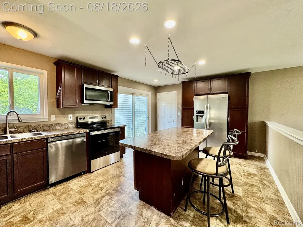 1114 Airport Road Waterford Charter Township MI 48327