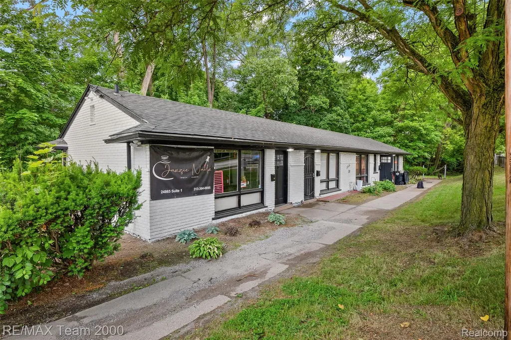 24821 5 Mile Road Redford Charter Township MI 48239