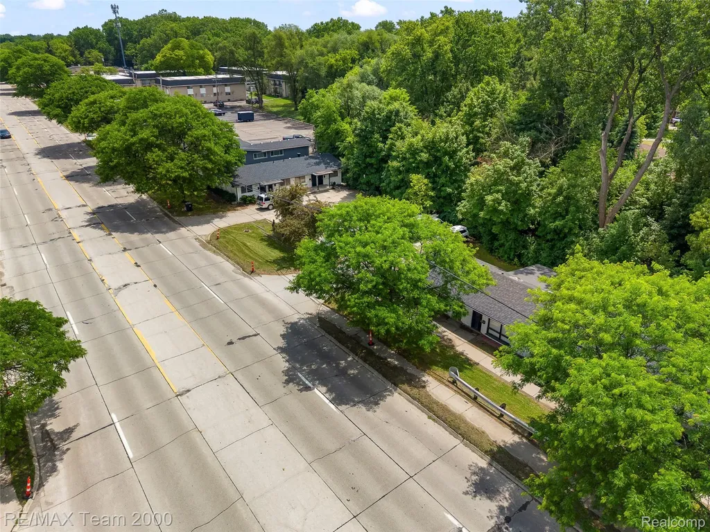 24821 5 Mile Road Redford Charter Township MI 48239