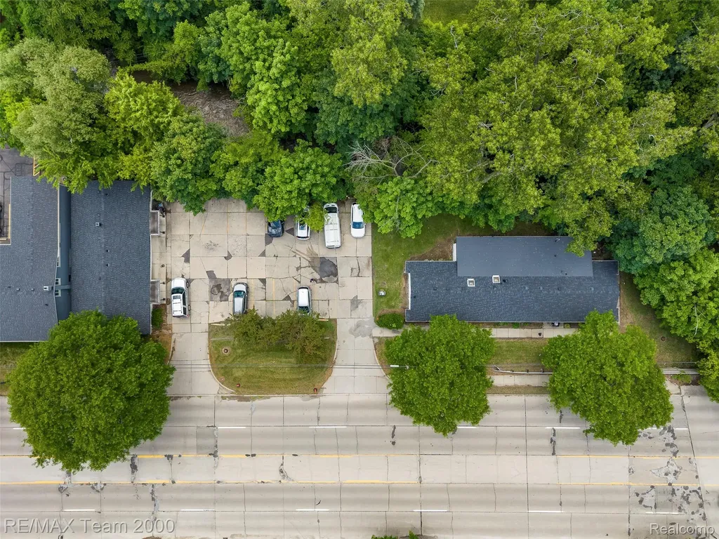 24821 5 Mile Road Redford Charter Township MI 48239