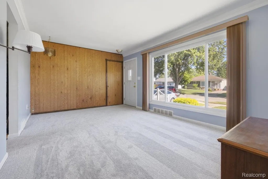 31741 Fairchild Street Westland City MI 48186