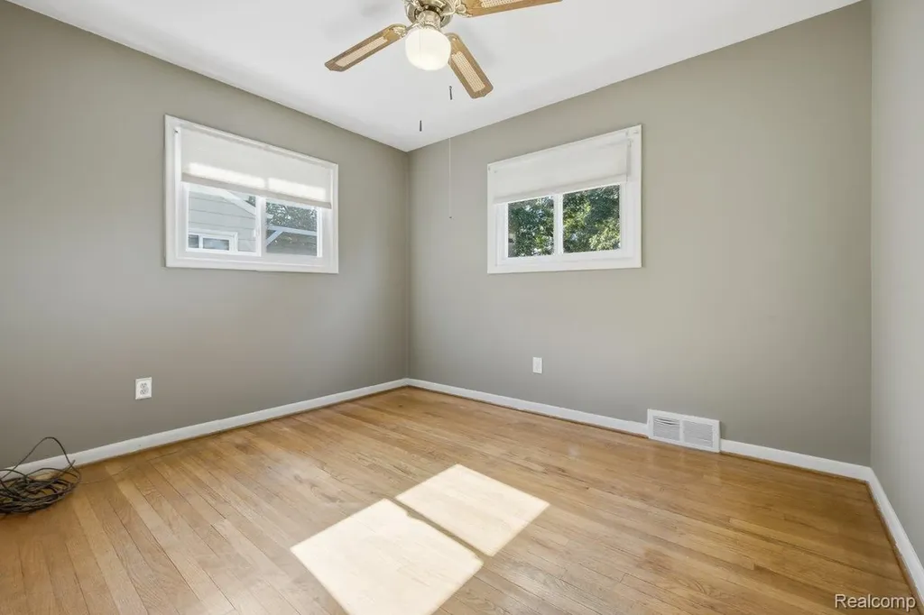 31741 Fairchild Street Westland City MI 48186