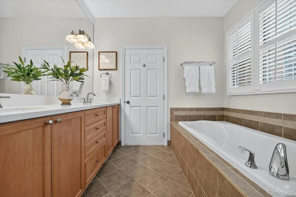 49515 Taft Lane Canton Charter Township MI 48188