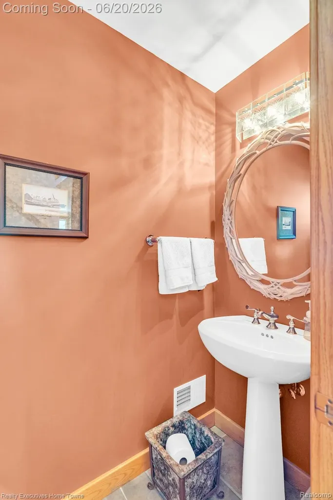 2975 Sandy Oaks Lane Fort Gratiot Charter Township MI 48059