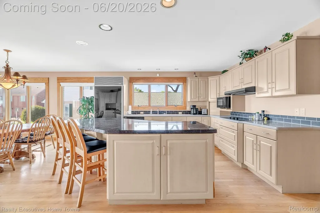2975 Sandy Oaks Lane Fort Gratiot Charter Township MI 48059