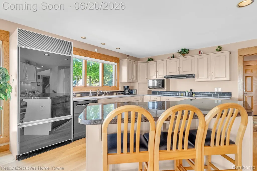 2975 Sandy Oaks Lane Fort Gratiot Charter Township MI 48059