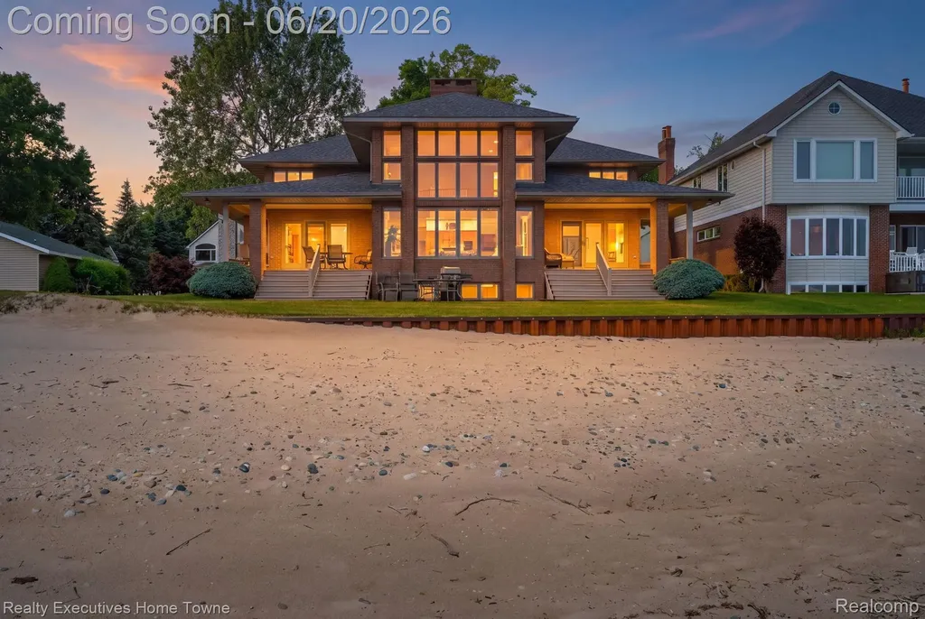 2975 Sandy Oaks Lane Fort Gratiot Charter Township MI 48059