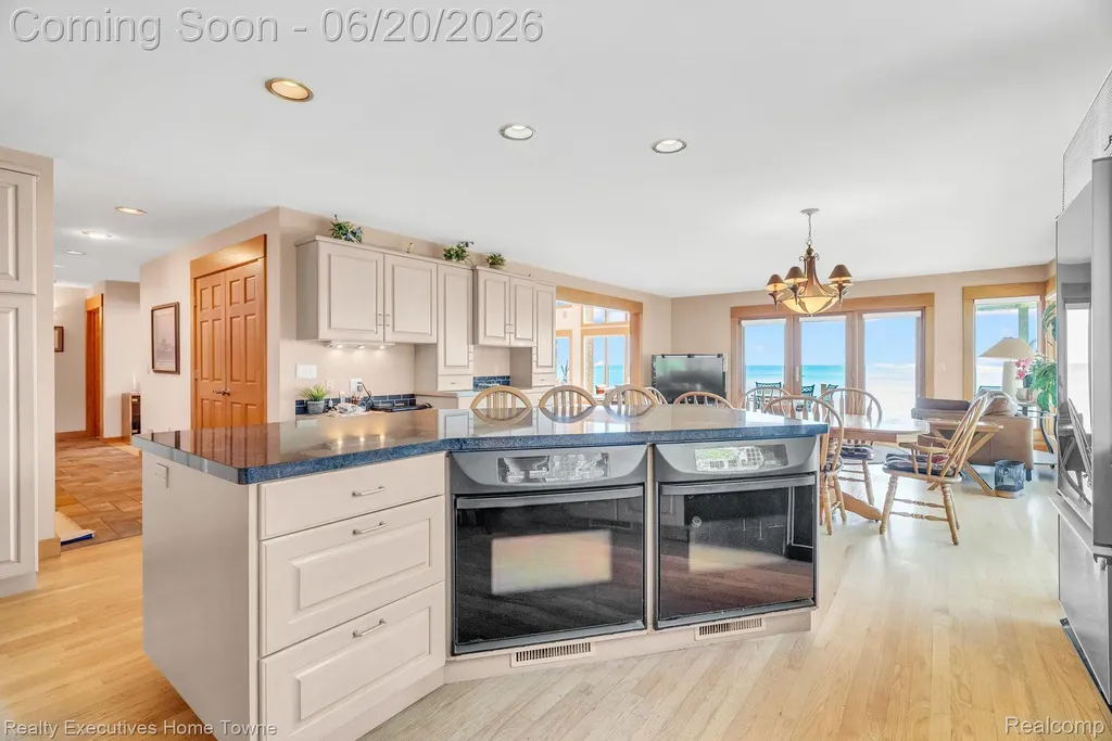 2975 Sandy Oaks Lane Fort Gratiot Charter Township MI 48059