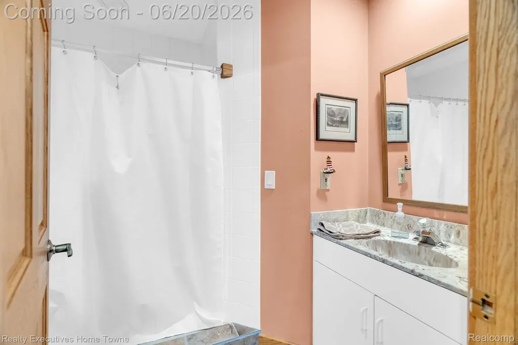2975 Sandy Oaks Lane Fort Gratiot Charter Township MI 48059
