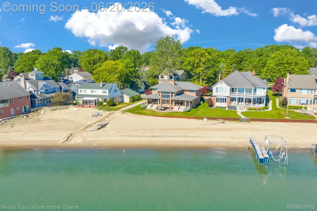 2975 Sandy Oaks Lane Fort Gratiot Charter Township MI 48059