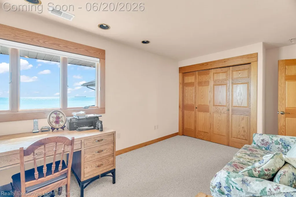 2975 Sandy Oaks Lane Fort Gratiot Charter Township MI 48059