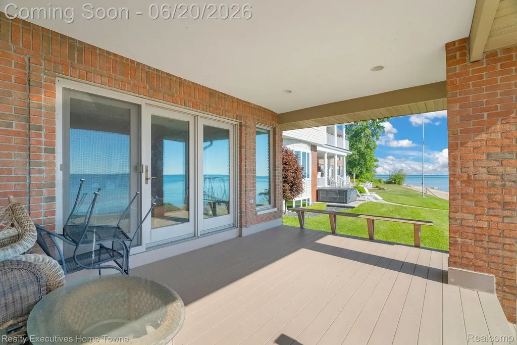 2975 Sandy Oaks Lane Fort Gratiot Charter Township MI 48059