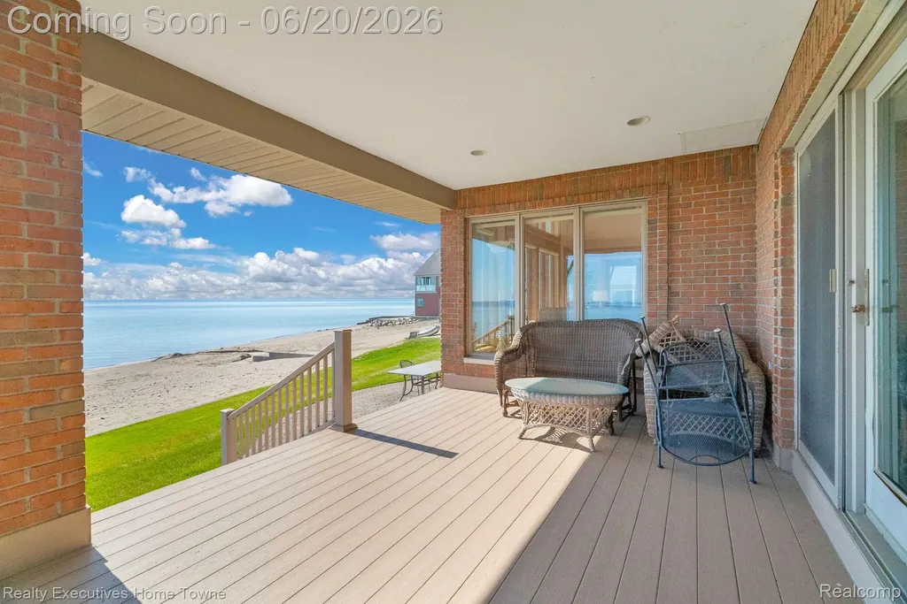 2975 Sandy Oaks Lane Fort Gratiot Charter Township MI 48059