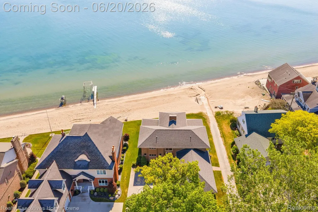 2975 Sandy Oaks Lane Fort Gratiot Charter Township MI 48059