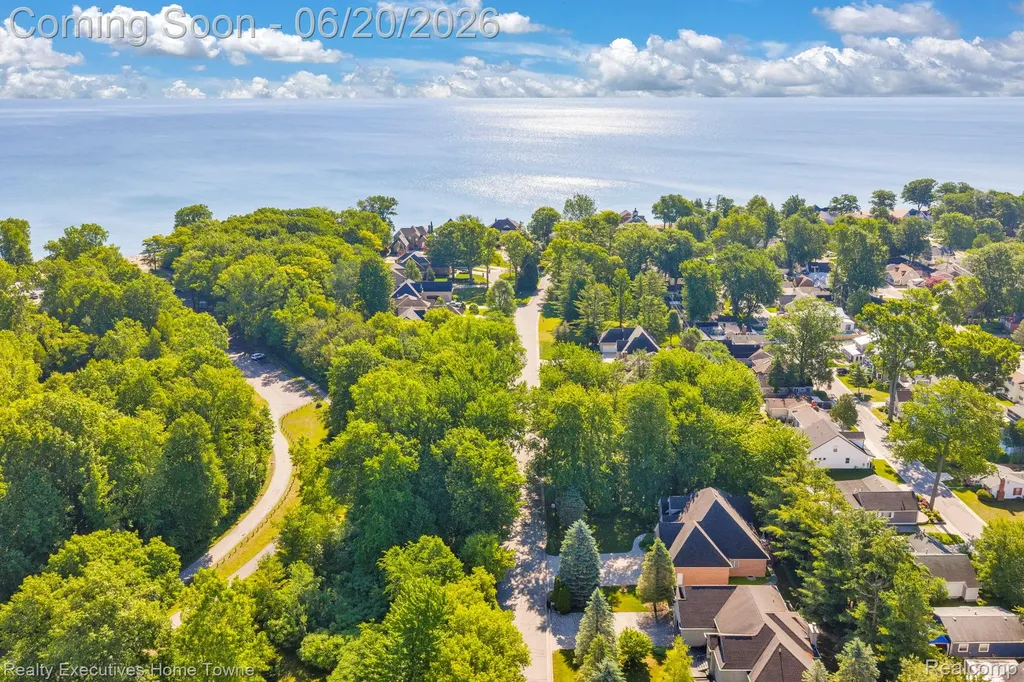 2975 Sandy Oaks Lane Fort Gratiot Charter Township MI 48059