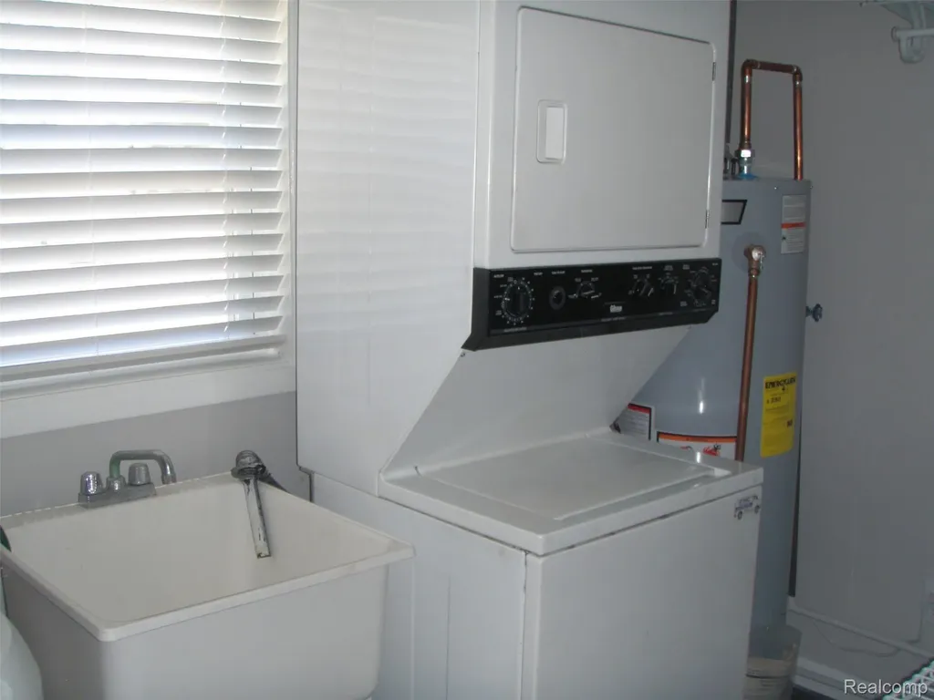 9920 Sashabaw Road Independence Charter Township MI 48348