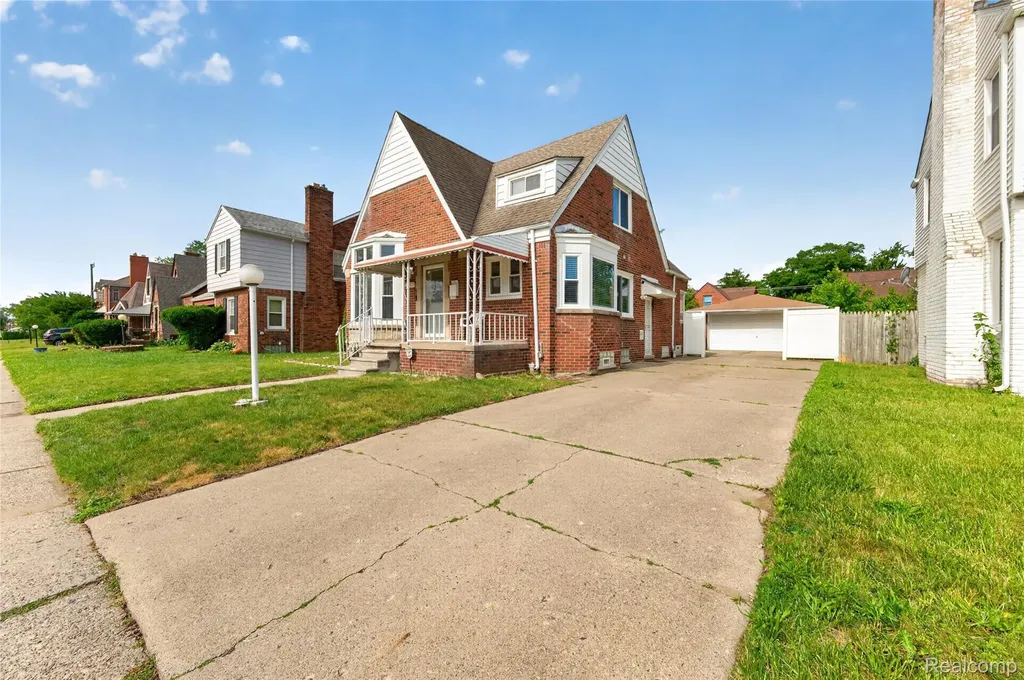 18939 Ohio Street Detroit City MI 48221
