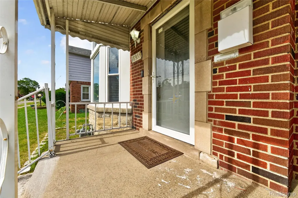 18939 Ohio Street Detroit City MI 48221